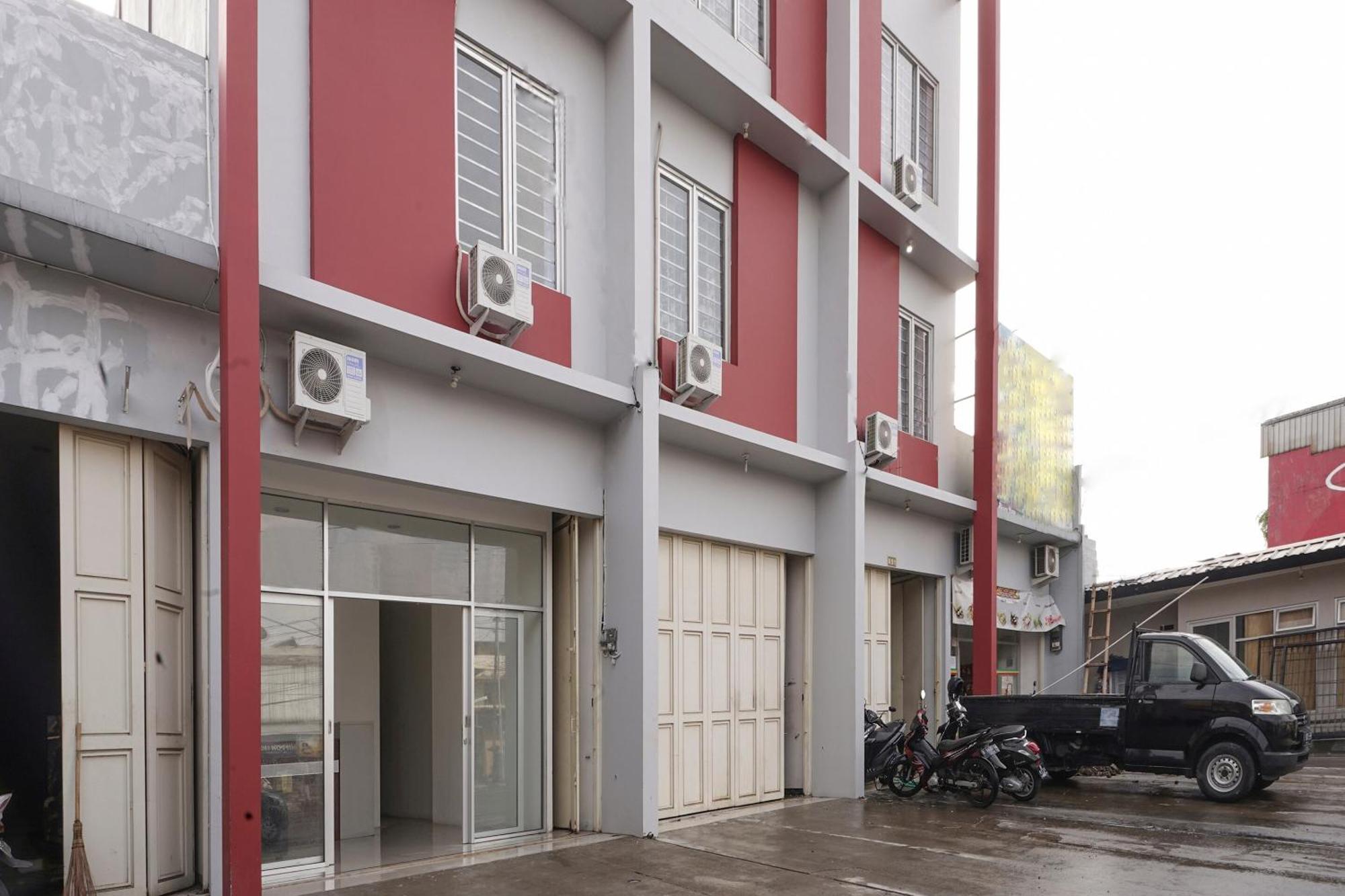 OYO 2183 Cibeureum Residence Bandung Exterior foto